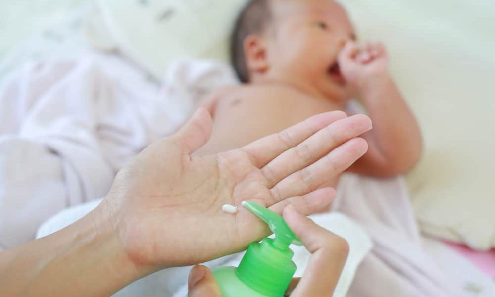 Obat Salep yang Ampuh Mengatasi Ruam Popok Bayi